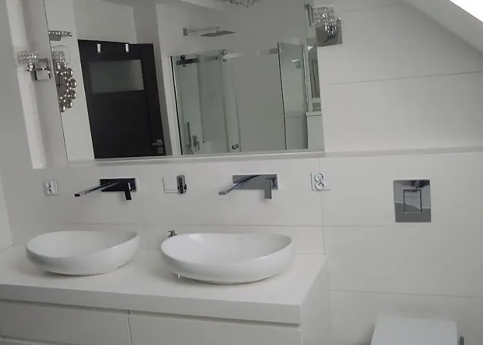 Nad Morzem Dom Wierzchucino